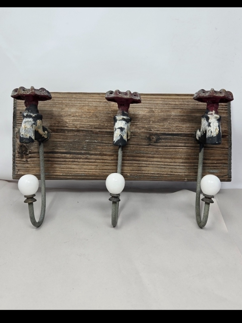 Farmhouse Industrial 3 Water Faux Faucet Wall Hooks Iron-Mounted On Wood Decor
